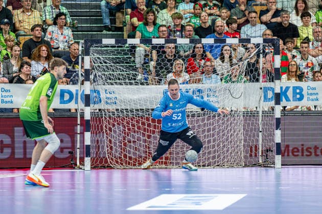 Handball Bundesliga HSG Wetzlar SC Magdeburg, 07 06 26 Andreas Palicka HSG Wetzlar, 52 , Niklas Theiß HSG Wetzlar, 9 Handball Bundesliga HSG Wetzlar SC Magdeburg Wetzlar, 07 06 26 Copyright: xBEAUTIFULxSPORTS Roeczeyx