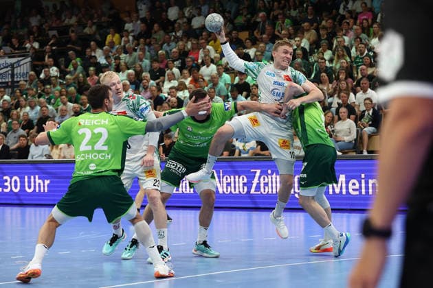 07 06 2026, xovx, Handball Daikin Handball Bundesliga, HSG Wetzlar SC Magedeburg v l Jona Schoch HSG Wetzlar , Magnus Saugstrup SC Magdeburg , Josip Simic HSG Wetzlar , Gisli Thorgeir Kristjansson SC Magdeburg , Niklas Theiß HSG Wetzlar Wetzlar Buderus Arena Hessen Germany EN