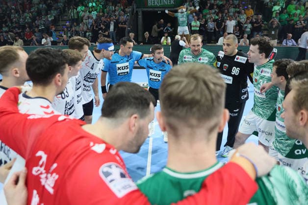 GER HBL Season 2025 2026 FÜCHSE Berlin vs SG Flensburg Handewitt, 07 06 26, Max Schmeling Halle, Berlin, Welcome, before the match, both teams, referee