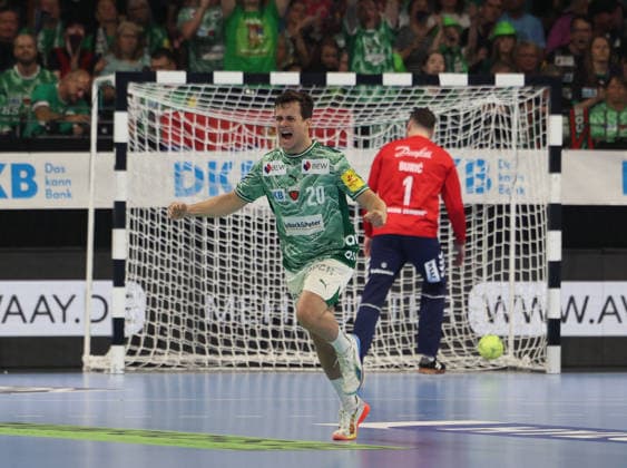 GER HBL season 2025 2026 FÜCHSE Berlin vs SG Flensburg Handewitt, 07 06 26, Max Schmeling Halle, Berlin, Tim FREIHÖFER Füchse Berlin 20 cheers after scoring, Emotion, Fist