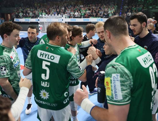 GER HBL Season 2025 2026 FÜCHSE Berlin vs SG Flensburg Handewitt, 07 06 26, Max Schmeling Halle, Berlin, Swearing-in, before the game, Team FÜCHSE Berlin