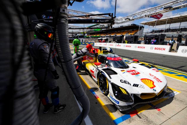 24 HEURES DU MANS 2026 - TEST DAY 20 FRIJNS Robin (nld), RAST RenÃ (ger), VAN DER LINDE Sheldon (zaf), BMW M Team WRT, BMW M Hybrid V8 20, Hypercar, ambiance during the Test Day of the 24 Hours of Le Mans 2026, 3rd round of the 2026 FIA World Endurance Championship, on June 7, 2026 on the Circuit des 24 Heures du Mans in Le Mans, France - Le MansFrance  Copyright: xJULIENxDELFOSSEx