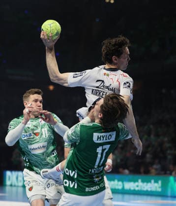 GER HBL season 2025 2026 FÜCHSE Berlin vs SG Flensburg Handewitt, 07 06 26, Max Schmeling Halle, Berlin, Lasse Bredekjaer ANDERSSON Füchse Berlin 11 , Kevin MOELLER SG Flensburg Handewitt 20 , Nils LICHTLEIN Füchse Berlin 17