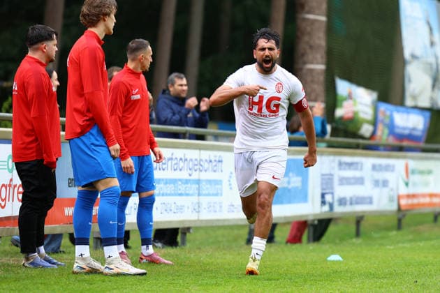 6 Bamo Karim Eimsbütteler TV celebrates his goal for 2 0 Football I Men I Promotion round to Regionalliga Nord I Season 2025 2026 I 3 Match I Eimsbütteler TV Blumenthaler SV I 07 06 2026 I A pitch Heeslingen