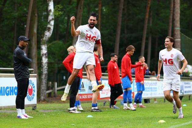 6 Bamo Karim Eimsbütteler TV celebrates his goal for 2 0 Football I Men I Promotion round to Regionalliga Nord I Season 2025 2026 I 3 Match I Eimsbütteler TV Blumenthaler SV I 07 06 2026 I A pitch Heeslingen