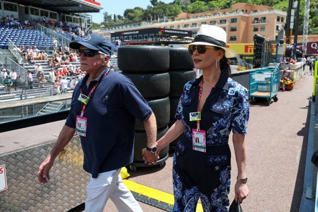 Michael Douglas and Catherine Zeta Jones in the pit lane, Race, Monaco Grand Prix, Motorsport, Men, Formula 1, 07 06 2026 Monte Carlo Monaco MCO Copyright: xkolbert-press ChristianxKolbertx