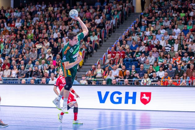 Marius Steinhauser TSV Hannover Burgdorf, No. 19 v l , TSV Hannover Burgdorf green against MT Melsungen red on matchday 34 of the 2025 2026 season in the DAIKIN Handball Bundesliga 07 06 2026, ZAG Arena Hannover, GER , Copyright: xJanxGuentherx xTSVxHannover-Burgdorfx