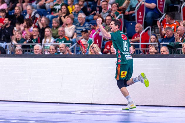 Marius Steinhauser TSV Hannover Burgdorf, No. 19 v l , TSV Hannover Burgdorf green against MT Melsungen red on matchday 34 of the 2025 2026 season in the DAIKIN Handball Bundesliga 07 06 2026, ZAG Arena Hannover, GER , Copyright: xJanxGuentherx xTSVxHannover-Burgdorfx