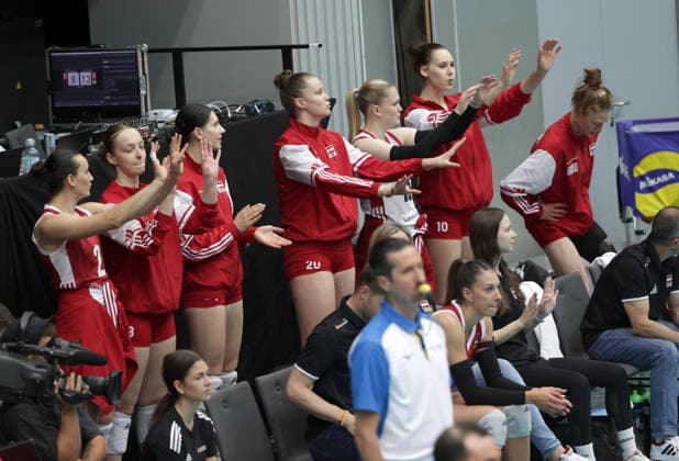 VOLLEYBALL - CEV ELW, AUT vs ISL SCHWECHAT,AUSTRIA,07.JUN.26 - VOLLEYBALL - CEV European League women, OEVV international match, Länderspiel, Nationalmannschaft Austria vs Iceland. Image shows the rejoicing of the team of Austria.  GEPAxpictures xWalterxLuger