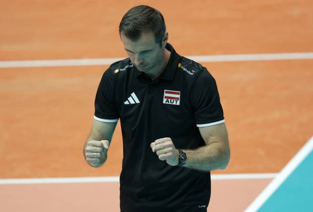 VOLLEYBALL - CEV ELW, AUT vs ISL SCHWECHAT,AUSTRIA,07.JUN.26 - VOLLEYBALL - CEV European League women, OEVV international match, Länderspiel, Nationalmannschaft Austria vs Iceland. Image shows the rejoicing of head coach Roland Schwab (AUT).  GEPAxpictures xWalterxLuger