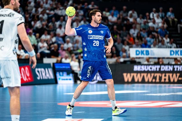 07 06 2026, xdobgx, Handball Daikin HBL, THW Kiel TBV Lemgo Lippe v l Hendrik Wagner TBV Lemgo Lippe, 28 am Ball, plays the ball