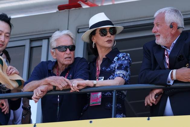 Michael Douglas and Catherine Zeta Jones in the pit lane, Race, Monaco Grand Prix, Motorsport, Men, Formula 1, 07 06 2026 Monte Carlo Monaco MCO Copyright: xkolbert-press ChristianxKolbertx
