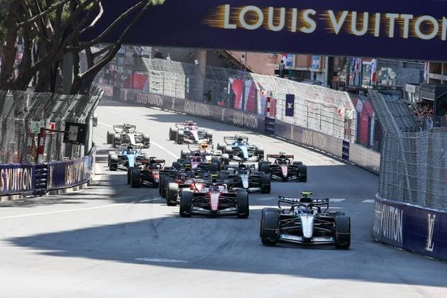 Start, Kimi Antonelli Mercedes AMG Petronas 12 , Lewis Hamilton Scuderia Ferrari HP 44 , Charles Leclerc Scuderia Ferrari HP 16 , Race, Monaco Grand Prix, Motorsport, Men, Formula 1, 07 06 2026 Monte Carlo Monaco MCO Copyright: xkolbert-press ChristianxKolbertx