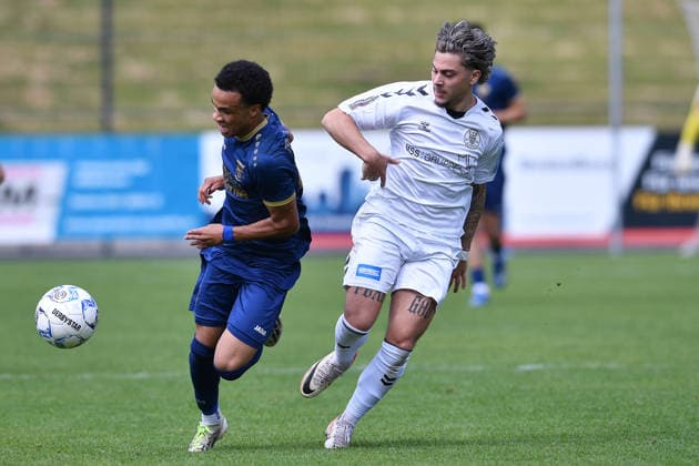 Soccer Oberliga Niederrhein 34 Matchday ETB Schwarz Weiß Essen TSV Meerbusch on 07 06 2026 at the Uhlenkrugstadion in Essen Micah Cain Meerbusch , left Elefterios Theocharis ETB SW Essen , right xRx