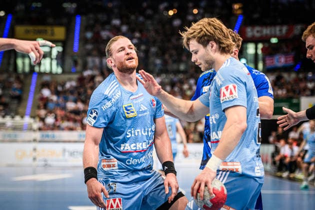 Maciej Gebala HC Erlangen, 77 and Christopher Bissel HC Erlangen, 21 critical looks GER, TVB Stuttgart HC Erlangen, DAIKIN HBL, Handball, Bundesliga, Matchday 34, Season 2025 2026, 07 06 2026 GER, TVB Stuttgart HC Erlangen, DAIKIN HBL, Handball, Bundesliga, Matchday 34, Season 2025 2026, 07 06 2026 Stuttgart Copyright: xSandyxDinkelackerx EP_SDR