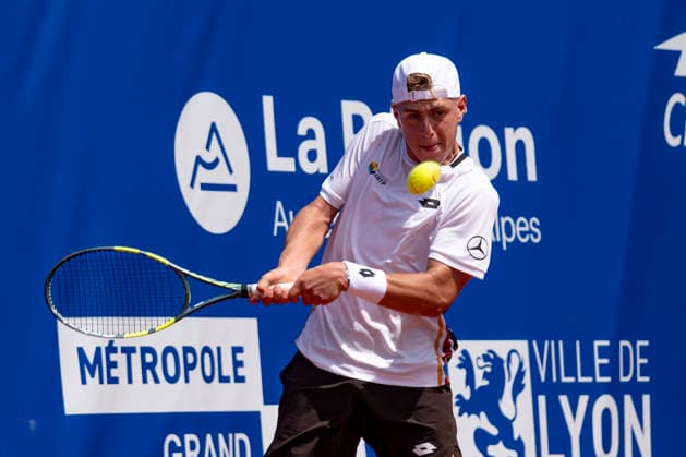 TENNIS : Open Sopra Steria - Lyon Villeurbanne 07 06 2026 Le francais Andrea Baudel agacÃ par son jeu face Ã l espagnol Alejo Sanchez Quilez lors du tournoi de tennis ATP, Tennis Herren Challenger Tour, Open Sopra Steria Ã Lyon-Villeurbanne, le 07 06 2026. Photo Sandrine Thesillat PsNewZ  Copyright: xSandrinexTHESILLATx