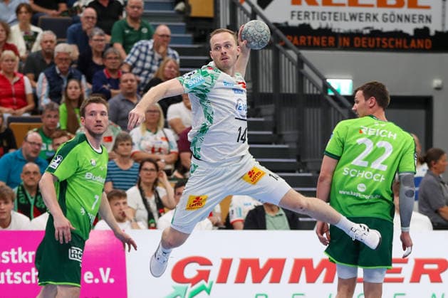 07 06 2026, xgox, Handball Daikin HBL HSG Wetzlar SC Magdeburg emspor, v l Omar Ingi Magnusson Magdeburg, 14 on the ball, plays the ball Wetzlar