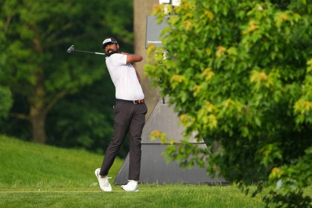 DUBLIN, OH - JUNE 07: Sahith Theegala of the United States plays his shot from the 18th tee during third round of the Memorial Tournament on June 07, 2026 at the Muirfield Village Golf Club in Dublin, Ohio. (Photo by Jason Mowry Icon Sportswire) GOLF: JUN 07 PGA, Golf Herren the Memorial Tournament presented by Workday EDITORIAL USE ONLY Icon260607004