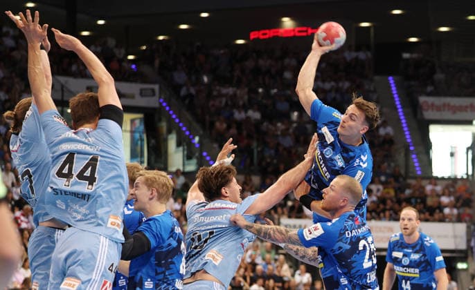 Stuttgart , Handball TVB Stuttgart VS HC Erlangen, Kai Häfner TVB, on the ball