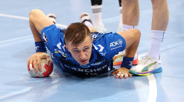 Stuttgart , Handball TVB Stuttgart VS HC Erlangen, Simone Mengeon TVB on the ground