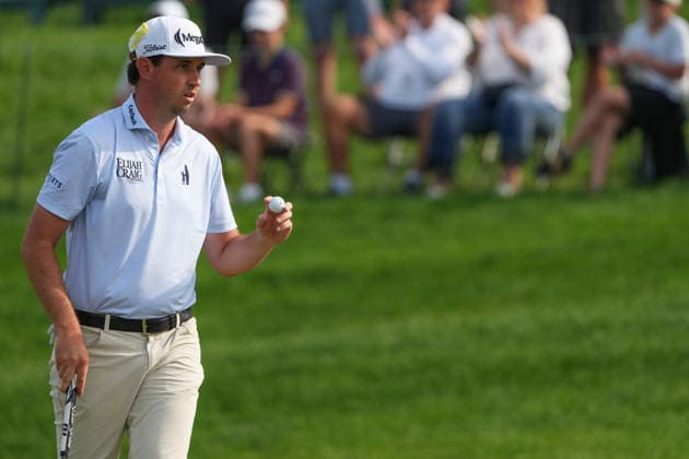 DUBLIN, OH - JUNE 07: J.T. Poston of the United States reacts after making a birdie on the 14th hole during third round of the Memorial Tournament on June 07, 2026 at the Muirfield Village Golf Club in Dublin, Ohio. (Photo by Jason Mowry Icon Sportswire) GOLF: JUN 07 PGA, Golf Herren the Memorial Tournament presented by Workday EDITORIAL USE ONLY Icon260607020