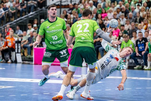 Handball Bundesliga HSG Wetzlar SC Magdeburg, 07 06 26 Gisli Kristjansson SC Magdeburg, 10 , Jona Schoch HSG Wetzlar, 22 , Josip Simic HSG Wetzlar, 10 Handball Bundesliga HSG Wetzlar SC Magdeburg Wetzlar, 07 06 26 Copyright: xBEAUTIFULxSPORTS Roeczeyx