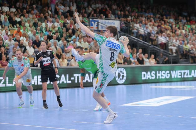 07 06 2026, xtgx, Handball, Daikin HBL, HSG Wetzlar SC Magdeburg v l Manuel Zehnder Magdeburg, 8 throws goal, Torschuetze, erzielt Tor, Treffer, scores the goal Siebenmeter Wetzlar