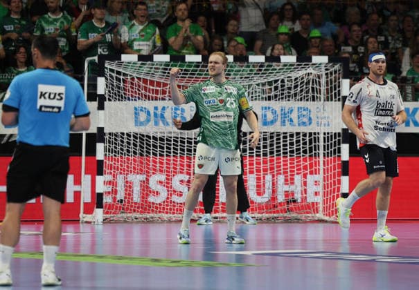 GER HBL season 2025 2026 FÜCHSE Berlin vs SG Flensburg Handewitt, 07 06 26, Max Schmeling Halle, Berlin, Matthes LANGHOFF Füchse Berlin 25 cheers after scoring, fist, emotion