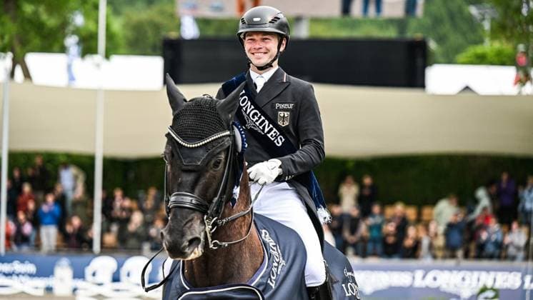 Balve Optimum on Sunday June 7 FOR EDITORIAL PURPOSES ONLY EDITORIAL USE ONLY p Award ceremony at the German Dressage Grand Prix Freestyle Championships 2026 on Sunday, June 7, 2026 in Balve Optimum in Balve Copyright SvenjaxHanusch Copyright: SvenjaxHanusch doc866p6qq8uwz1iipdo9na ,EDITORIAL USE ONLY
