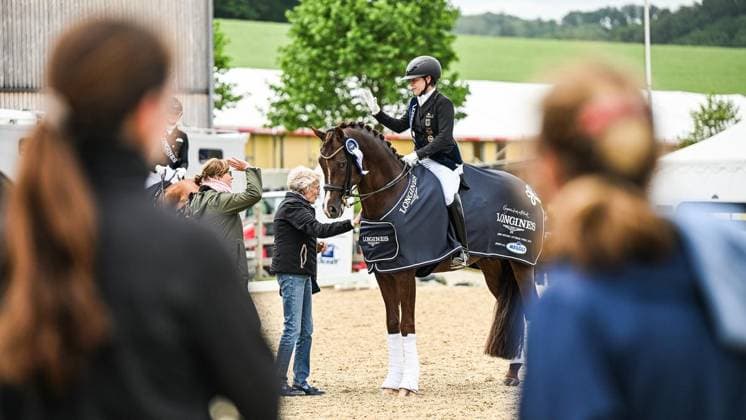 Balve Optimum on Sunday June 7 FOR EDITORIAL PURPOSES ONLY EDITORIAL USE ONLY p Award ceremony at the German Dressage Grand Prix Freestyle Championships 2026 on Sunday, June 7, 2026 in Balve Optimum in Balve Copyright SvenjaxHanusch Copyright: SvenjaxHanusch doc866p63x2e8k3fh5pdvn ,EDITORIAL USE ONLY