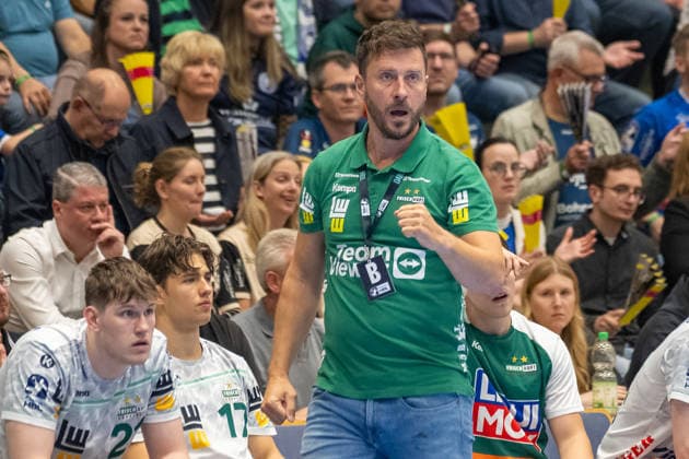 Ben Matschke FRISCH AUF Goeppingen, Coach celebrates a successful defense Bergischer HC vs Frisch Auf Goeppingen, Handball, DAIKIN HBL, Matchday 34, Season 2025 2026, 07 06 2026 Bergischer HC vs Frisch Auf Goeppingen, Handball, DAIKIN HBL, Matchday 34, Season 2025 2026, 07 06 2026 Wuppertal Copyright: xEibner-Pressefoto ThomasxHaeslerx EP_THR
