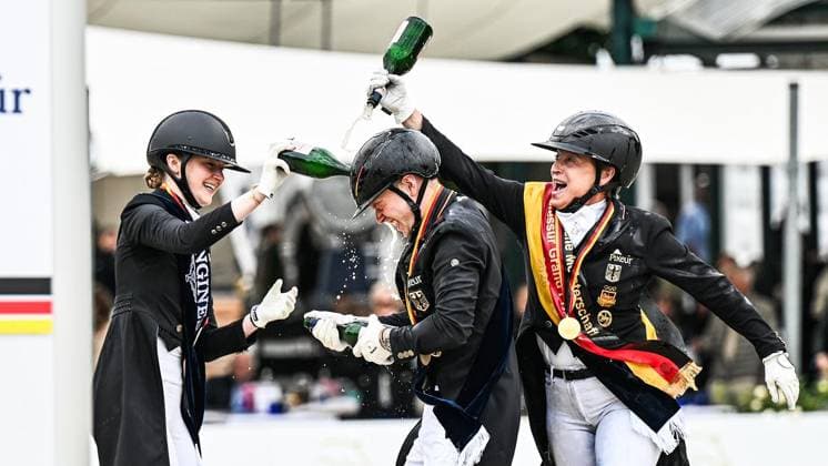 Balve Optimum on Sunday June 7 FOR EDITORIAL PURPOSES ONLY EDITORIAL USE ONLY p Award ceremony at the German Dressage Grand Prix Freestyle Championships 2026 on Sunday, June 7, 2026 in Balve Optimum in Balve Copyright SvenjaxHanusch Copyright: SvenjaxHanusch doc866pe51h32x1gut1qdxp ,EDITORIAL USE ONLY
