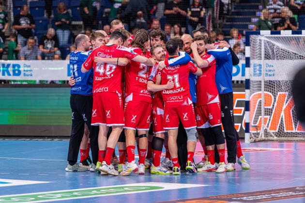 Dimitri Ignatow MT Melsungen, Nr 11 v l , TSV Hannover Burgdorf green against MT Melsungen red on matchday 34 of the 2025 2026 season in the DAIKIN Handball Bundesliga 07 06 2026, ZAG Arena Hannover, GER , Copyright: xJanxGuentherx xTSVxHannover-Burgdorfx
