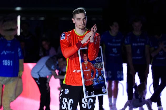 07 06 2026, xydrx, Handball, 1 HBL, VfL Gummersbach Rhein Neckar Löwen, Schwalbe Arena Dominik Kuzmanovic VfL Gummersbach, 1 at his farewell ceremony Copyright: HMBxMedia YannisxDreimann