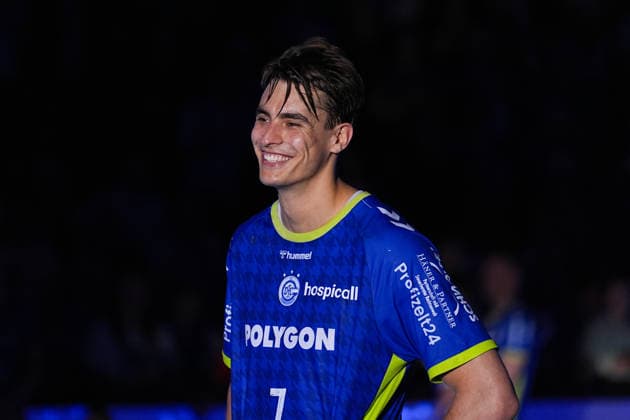 07 06 2026, xydrx, Handball, 1 HBL, VfL Gummersbach Rhein Neckar Löwen, Schwalbe Arena Julian Koester VfL Gummersbach, 7 at his farewell ceremony Copyright: HMBxMedia YannisxDreimann