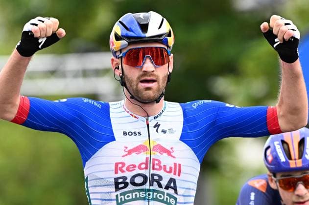 Belgian Jordi Meeus of Red Bull-BORA-hansgrohe and pictured crossing the finish line of the Brussels Cycling Classic one day cycling race, 206,3 km with start and finish in Brussels, Sunday 07 June 2026. JASPERxJACOBS  x176464248x