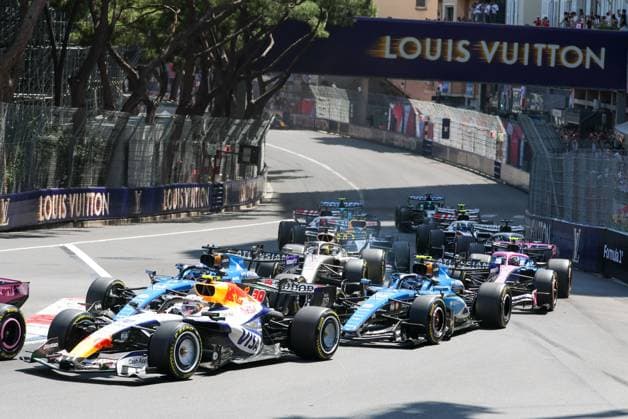 Start, Liam Lawson Visa Cash App RB 30 , Alexander Albon Atlassian Williams Racing 23 , Carlos Sainz jr Atlassian Williams Racing 55 , Race, Monaco Grand Prix, Motorsport, Men, Formula 1, 07 06 2026 Monte Carlo Monaco MCO Copyright: xkolbert-press ChristianxKolbertx