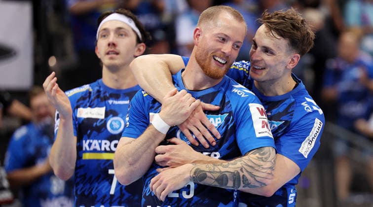 Stuttgart , Handball TVB Stuttgart VS HC Erlangen, front from l Patrick Zieker, Max Häfner TVB