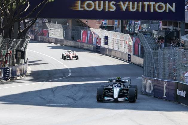Kimi Antonelli Mercedes AMG Petronas 12 leads the race, followed by Lewis Hamilton Scuderia Ferrari HP 44 , Race, Monaco Grand Prix, Motorsport, Men, Formula 1, 07 06 2026 Monte Carlo Monaco MCO Copyright: xkolbert-press ChristianxKolbertx