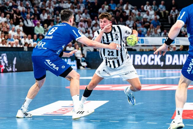 07 06 2026, xdobgx, Handball Daikin HBL, THW Kiel TBV Lemgo Lippe v l Frederik Simak TBV Lemgo Lippe, 8 , Rasmus Ankermann Kiel, 22 on the ball, plays the ball Kiel