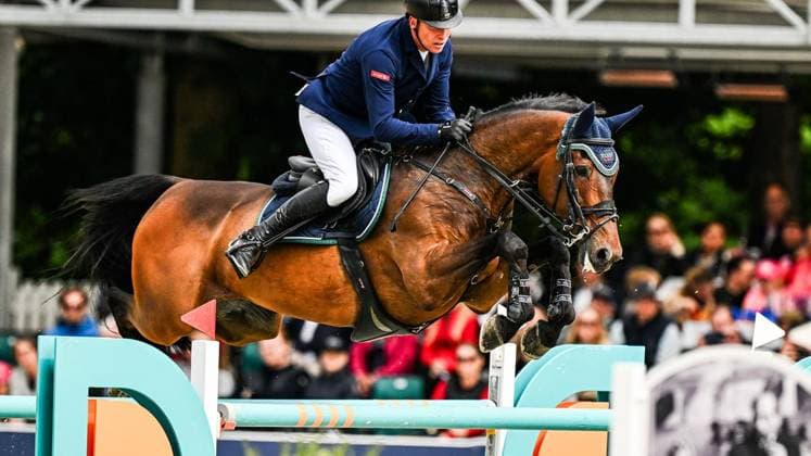 Balve Optimum on Sunday June 7 FOR EDITORIAL PURPOSES ONLY EDITORIAL USE ONLY p Mario Stevens on Starissa at the German Show Jumping Championships on Sunday, June 7, 2026 in Balve Optimum in Balve Copyright SvenjaxHanusch Copyright: SvenjaxHanusch doc866pzjt4u7s9s5p89ig ,EDITORIAL USE ONLY
