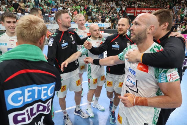 07 06 2026, xtgx, Handball, Daikin HBL, HSG Wetzlar SC Magdeburg v l Magdeburg Cheers over the victory, cheers after the end of the game Wetzlar
