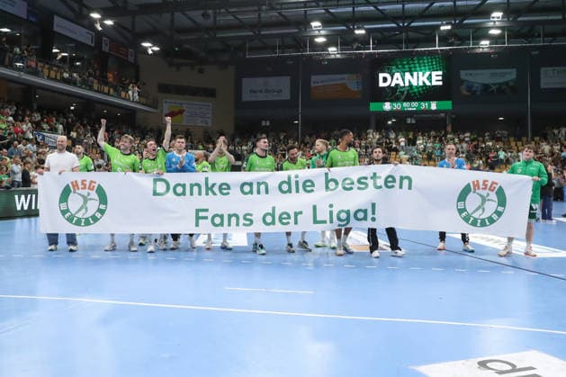 07 06 2026, xtgx, Handball, Daikin HBL, HSG Wetzlar SC Magdeburg v l Wetzlars players celebrate relegation Wetzlar