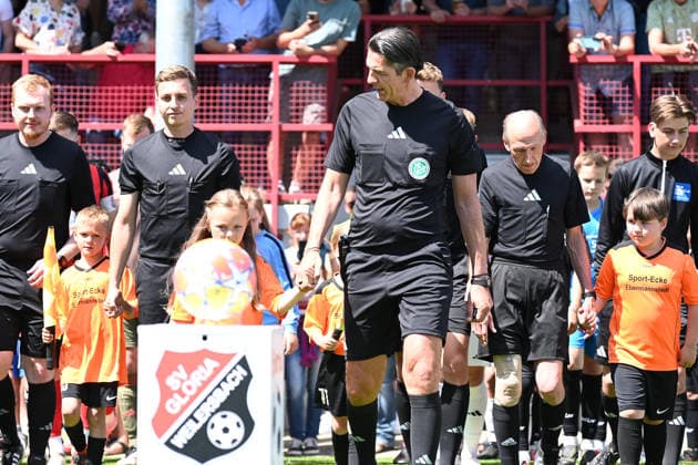 07 06 2026 Football season 2025 2026 Test match Friendly match Preparation match SV Gloria Weilersbach TSV Germania Kirchehrenbach LuPf xluxpfx Deniz Aytekin Referee at the run-in