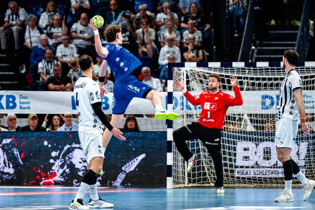 07 06 2026, xdobgx, Handball Daikin HBL, THW Kiel TBV Lemgo Lippe v l Domagoj Duvnjak Kiel, 4 , Joël Willecke TBV Lemgo Lippe, 24 at the throw, in action, throwing, Gonzalo Perez De Vargas Kiel, 1 Kiel