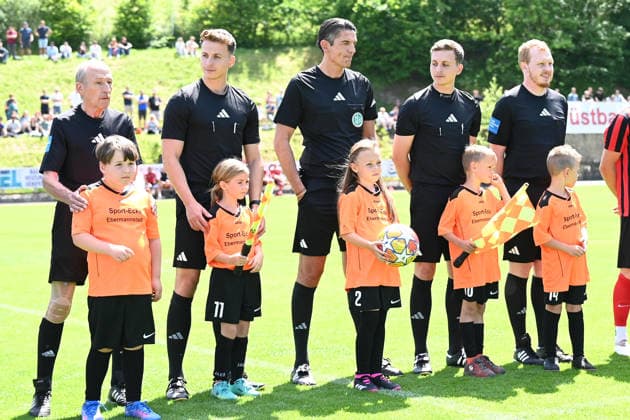 07 06 2026 Soccer season 2025 2026 Test match friendly match preparation match SV Gloria Weilersbach TSV Germania Kirchehrenbach LuPf xluxpfx Hans Rößlein Roesslein assistant , David Wagner assistant , Deniz Aytekin referee , Benjamin Wagner assistant and Felix Wild assistant from left