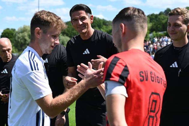 07 06 2026 Soccer Season 2025 2026 Test match Friendly match Preparation match SV Gloria Weilersbach TSV Germania Kirchehrenbach LuPf xluxpfx Raphael Stock 27, TSV Kirchehrenbach Deniz Aytekin Referee and Maximilian Kapp 8, SV Weilersbach draw lots