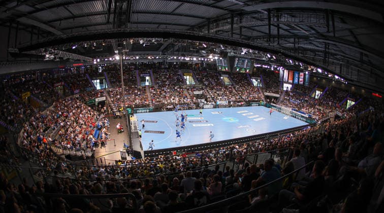 Stuttgart , Handball TVB Stuttgart VS HC Erlangen, Feature overview of the sold-out Porsche Arena with 6212 spectators