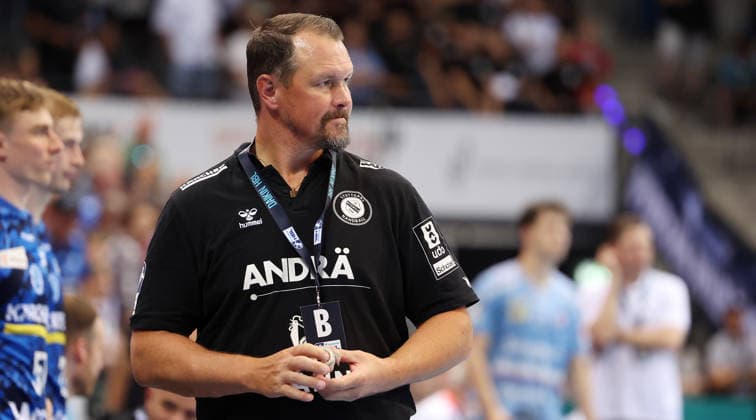 Stuttgart , Handball TVB Stuttgart VS HC Erlangen, Coach Misha Kaufmann TVB