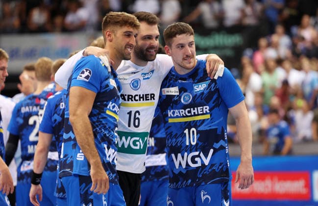 Stuttgart , Handball TVB Stuttgart VS HC Erlangen, f l Antonio Seradilla, Miljan Vujovic, Ivan Snajder TVB